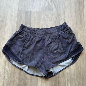 Lululemon Hotty Hot Short II (2.5") Etch Hail Midnight Navy / Midnight Navy